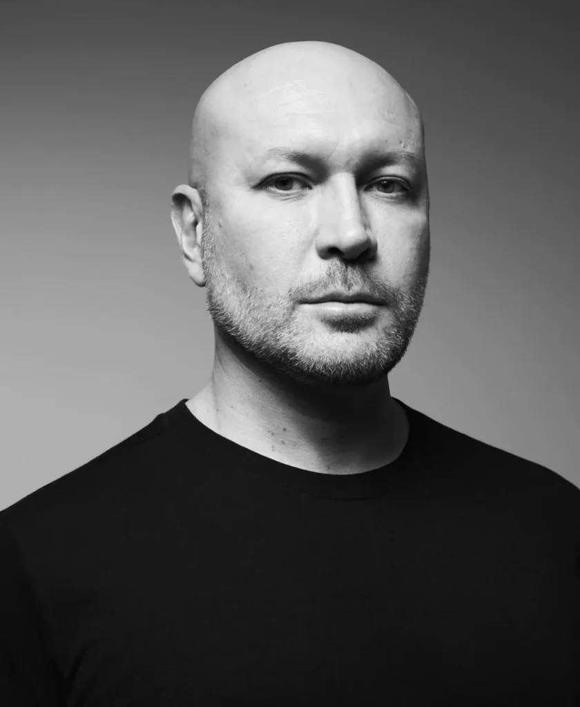 marco carola en blanco y negro