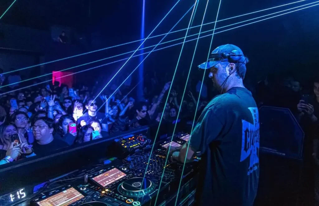 club antro electronica looloo cdmx